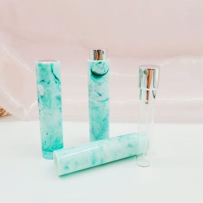 プラスチック注入の大理石パターン詰め替え式の香水瓶は色 8ml をカスタマイズしました