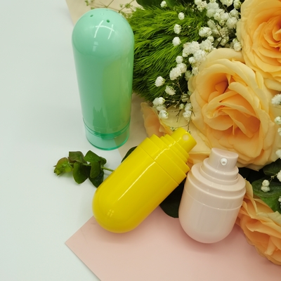 空気のないスプレーのスキン ケアのためのびんによって逆にされるびんのかわいいMacaron色15ml 30ml 50mlの空気のないびん