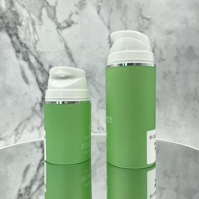 PCR PP空気のないポンプびんの物質的な50ml 100ml 150ml 200ml任意色のスナップ
