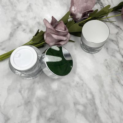 Ecoの友好的なプラスチック化粧品の瓶10g 15gのダイヤモンドの球形の内部の絹のスクリーニング