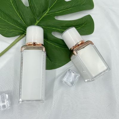 15ml 30mlの空気のない空の構造は二重壁の正方形のABS帽子をびん詰めにする