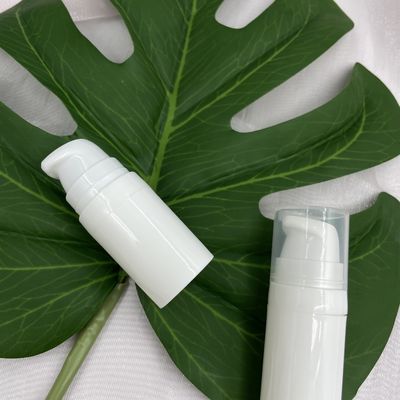 10ml 15ml白いプラスチック スクリーンの印刷の空気のないポンプびんのスナップ