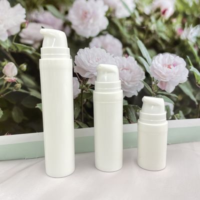 10ml 15ml白いプラスチック スクリーンの印刷の空気のないポンプびんのスナップ