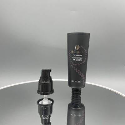 ポンプを搭載する柔らかい化粧品の空の圧搾の管30ml 50mlの直径30mm