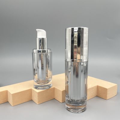 30mlを包む上限の化粧品ポンプびんSkincareは金属で処理した